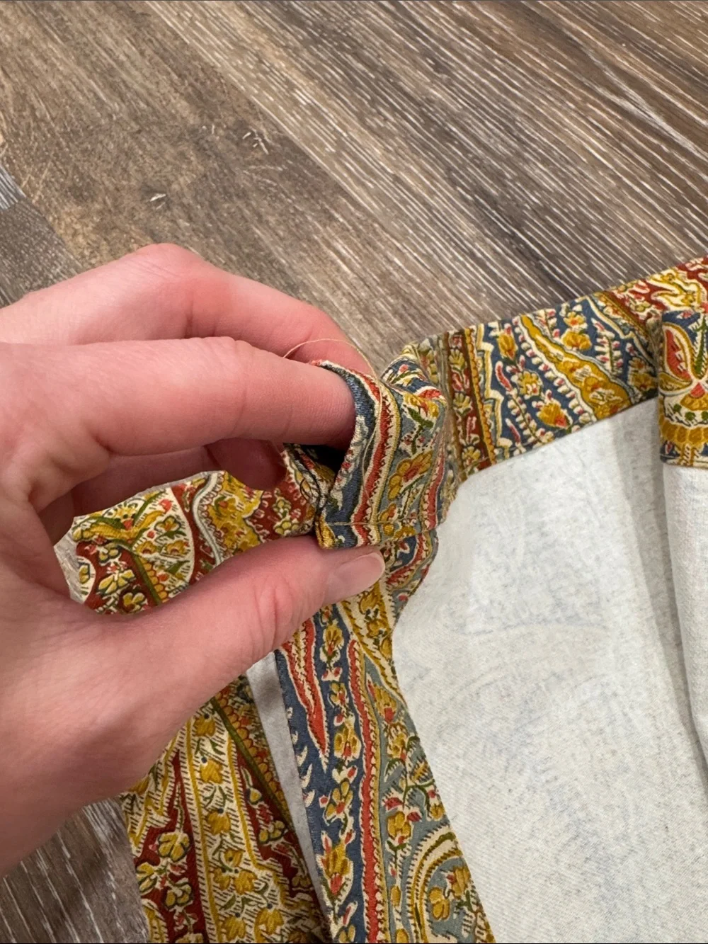 Williams- Sonoma Aurora Paisley textile, tablecloth or drape, 70”x108”